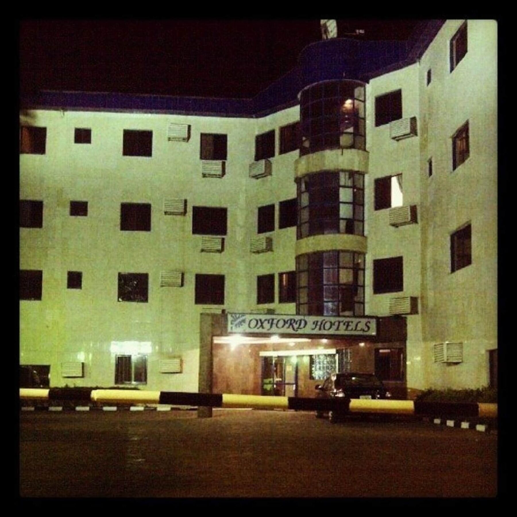 Oxford Hotel Abuja Exterior photo